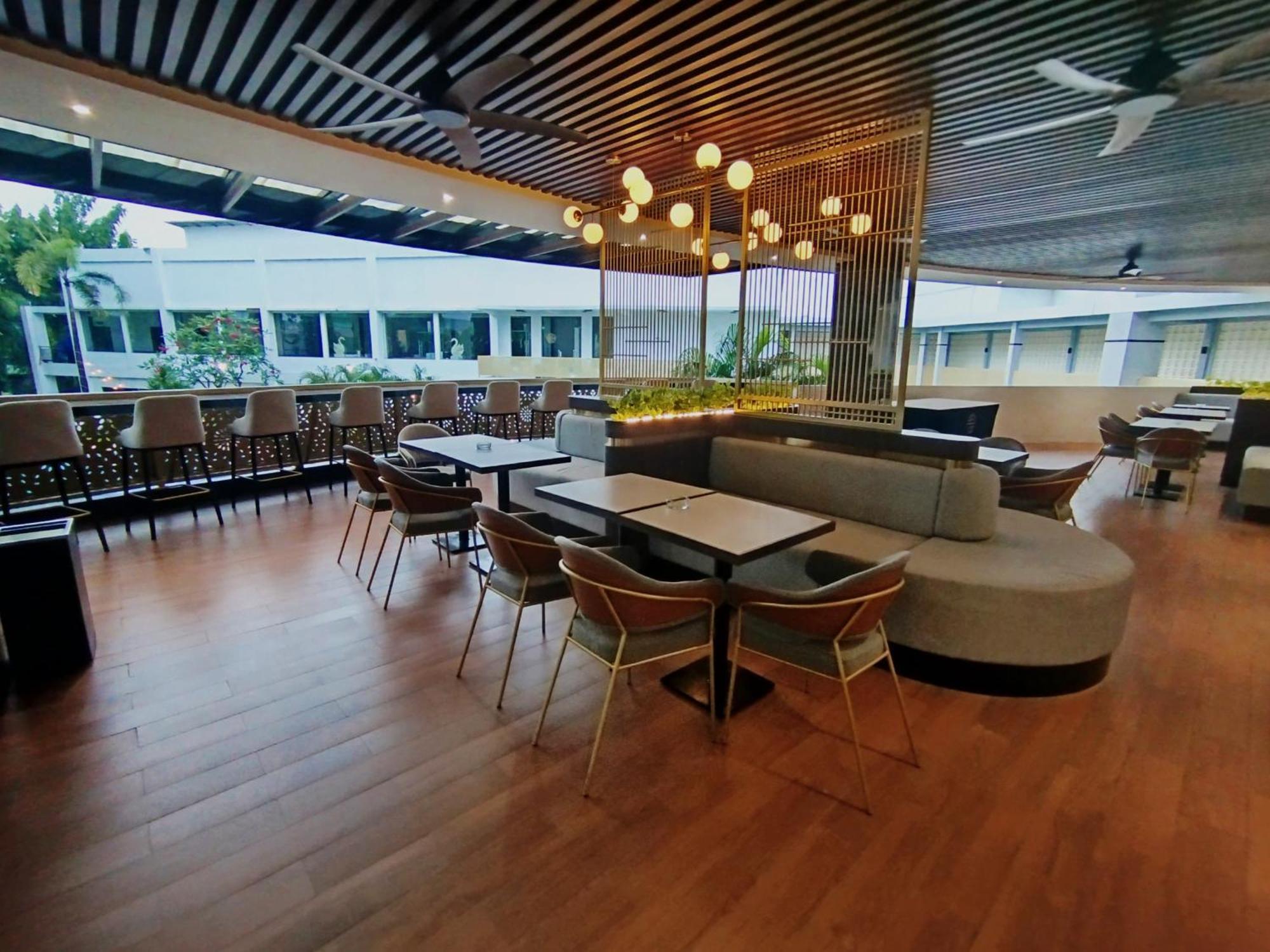 The Sun Hotel Sidoarjo Zewnętrze zdjęcie
