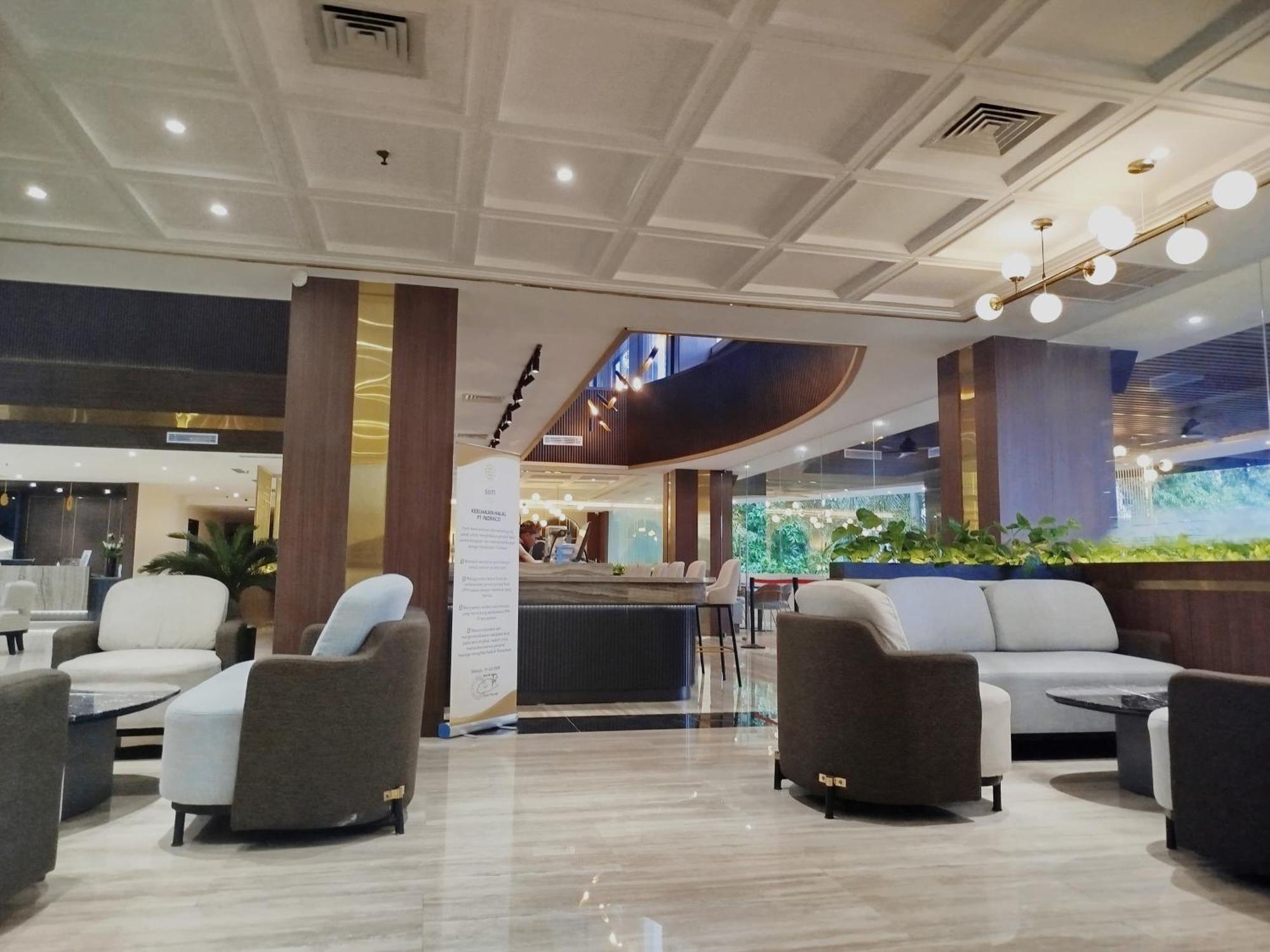 The Sun Hotel Sidoarjo Zewnętrze zdjęcie