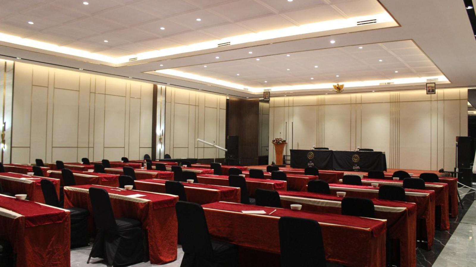 The Sun Hotel Sidoarjo Zewnętrze zdjęcie