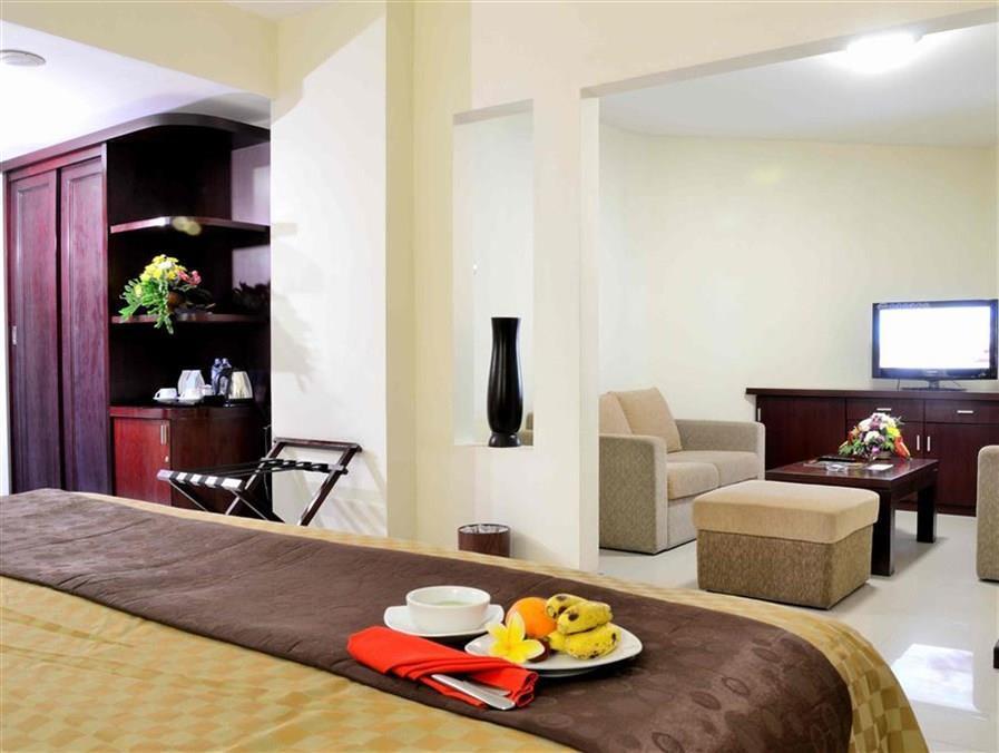 The Sun Hotel Sidoarjo Zewnętrze zdjęcie