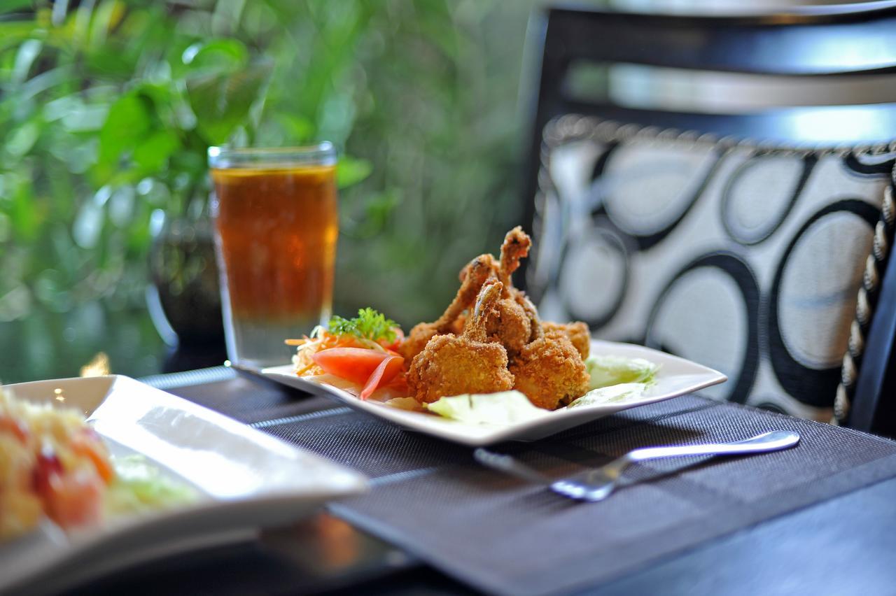 The Sun Hotel Sidoarjo Zewnętrze zdjęcie