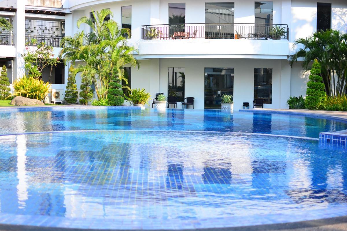The Sun Hotel Sidoarjo Zewnętrze zdjęcie