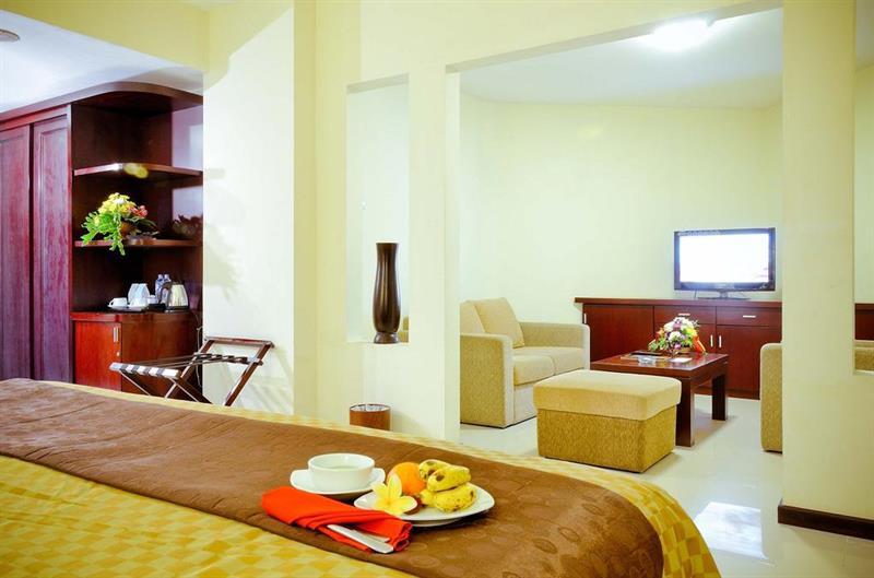 The Sun Hotel Sidoarjo Zewnętrze zdjęcie