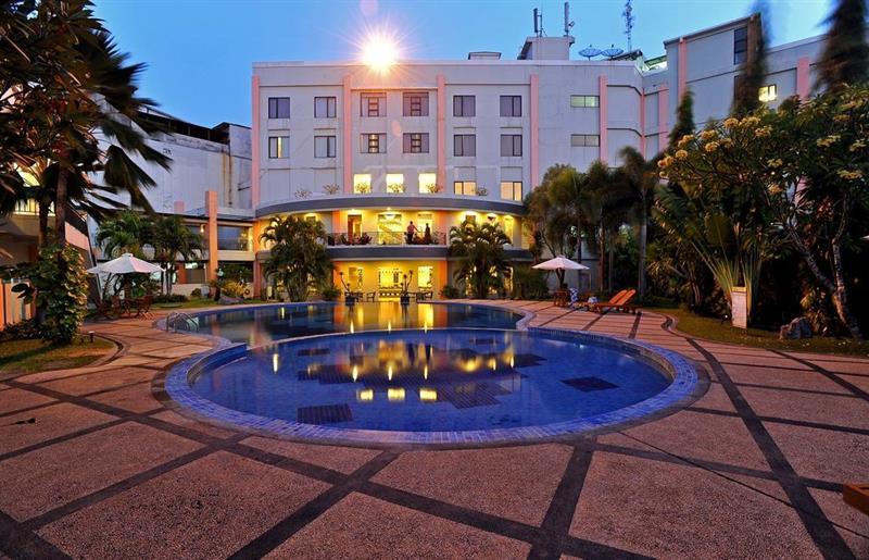 The Sun Hotel Sidoarjo Zewnętrze zdjęcie